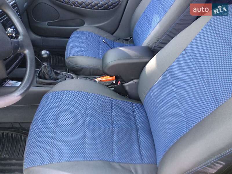 Універсал Daewoo Nubira 1999 в Харкові