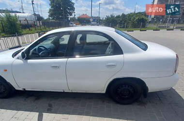 Седан Daewoo Nubira 1998 в 