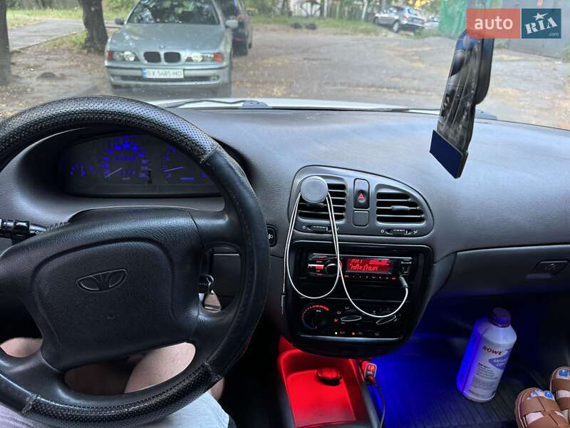 Седан Daewoo Nubira 1998 в Киеве