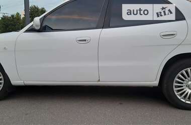 Седан Daewoo Nubira 1998 в 