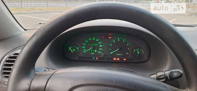 Седан Daewoo Nubira 1998 в Харькове