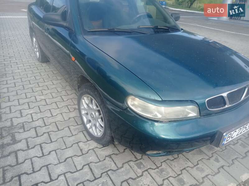Седан Daewoo Nubira 1999 в Новояворовске
