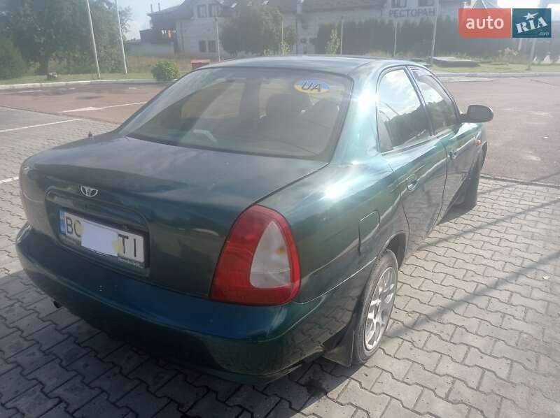 Седан Daewoo Nubira 1999 в Новояворовске