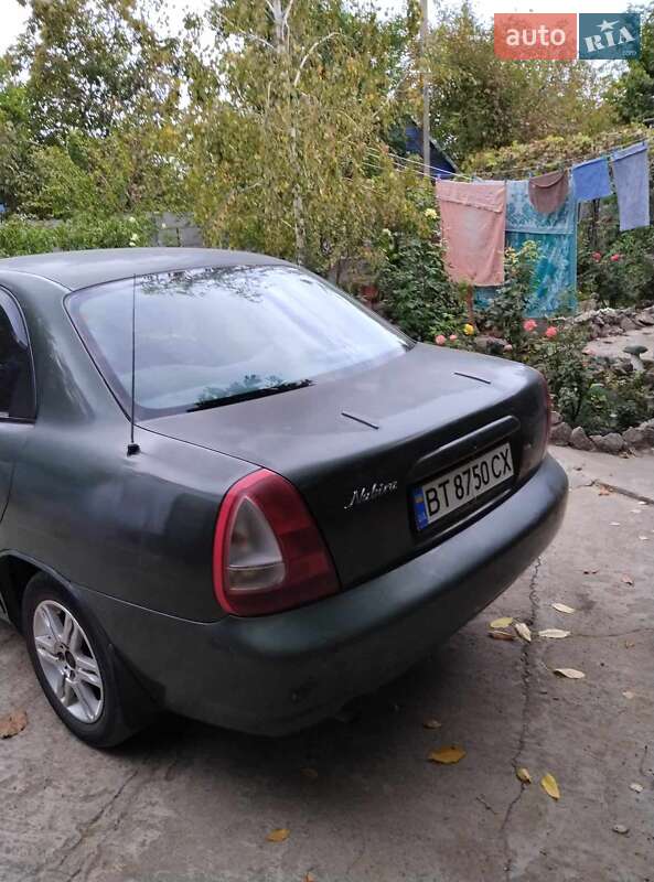 Седан Daewoo Nubira 1998 в Великой Александровке