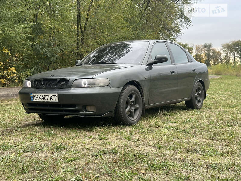 Седан Daewoo Nubira 1998 в Дніпрі