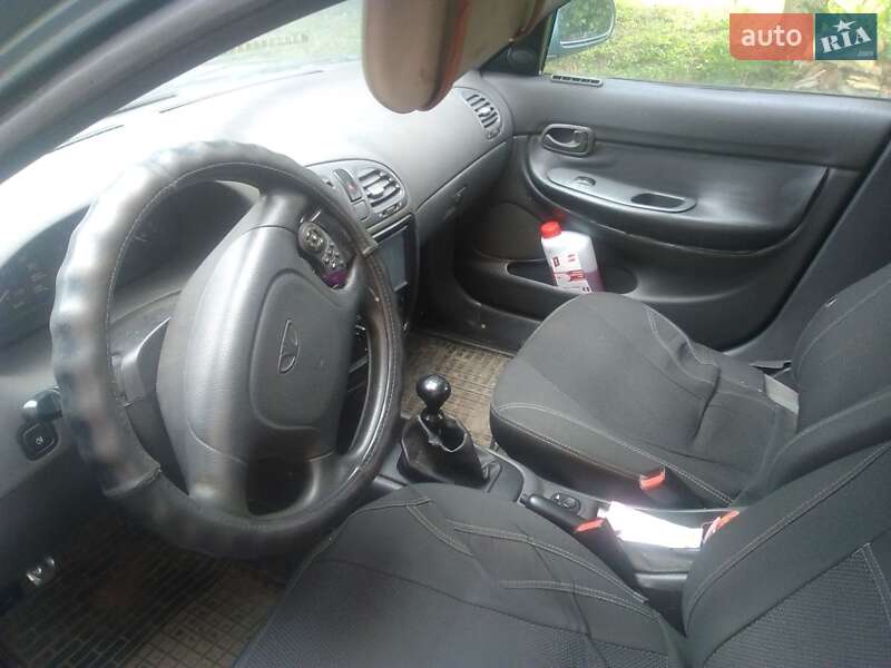 Седан Daewoo Nubira 1998 в Млинове