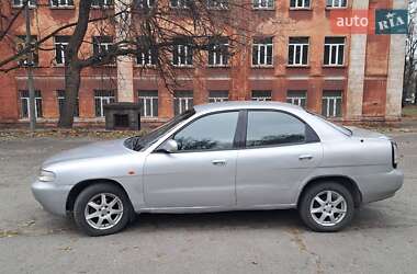 Седан Daewoo Nubira 1998 в Каменском