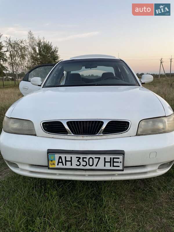 Седан Daewoo Nubira 1999 в Львові