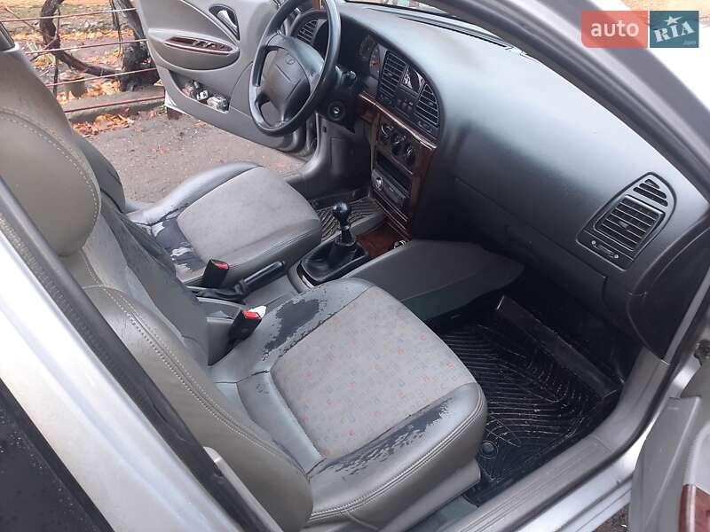 Седан Daewoo Nubira 2003 в Запорожье