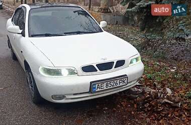 Седан Daewoo Nubira 1998 в Дніпрі