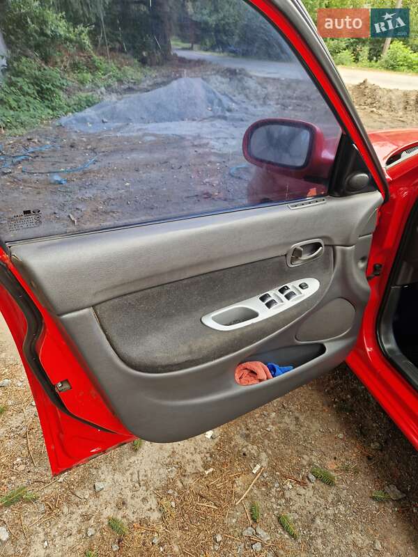 Седан Daewoo Nubira 1998 в Хмельницькому