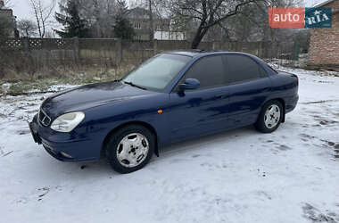 Седан Daewoo Nubira 2001 в Золочеві