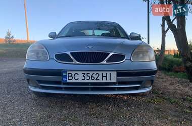 Седан Daewoo Nubira 2003 в Львове