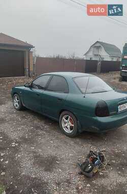 Седан Daewoo Nubira 1998 в Гребінках