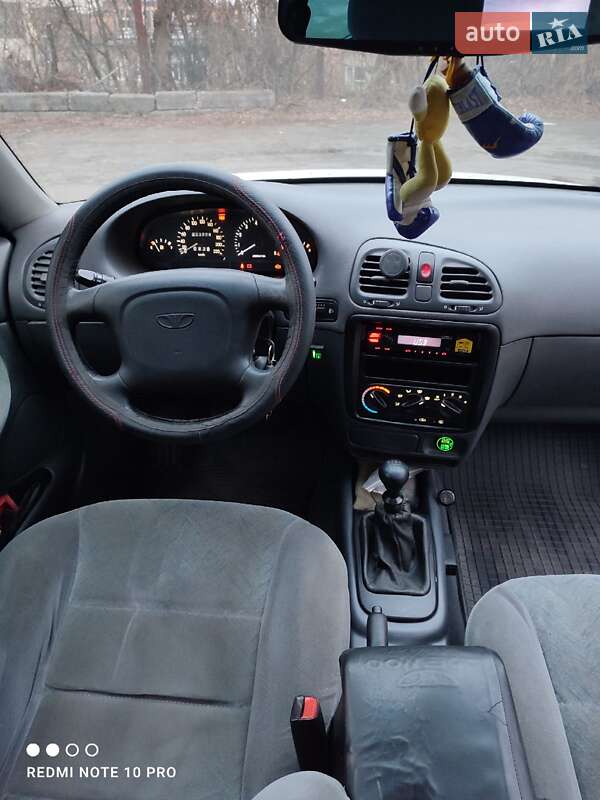 Седан Daewoo Nubira 1999 в Киеве