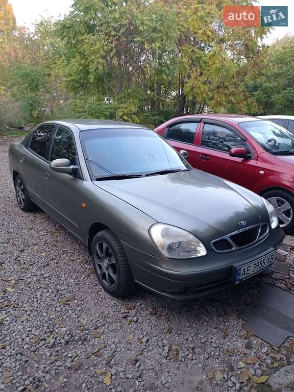 Седан Daewoo Nubira 2003 в Днепре
