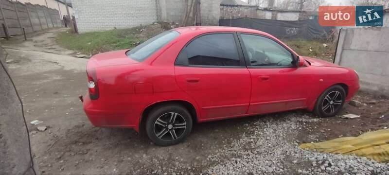 Седан Daewoo Nubira 2003 в Днепре
