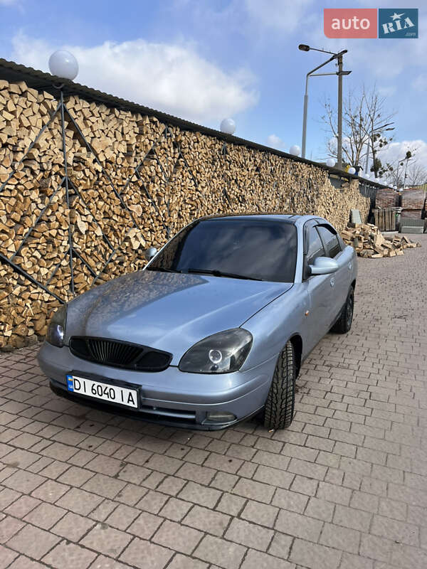 Седан Daewoo Nubira 2003 в 