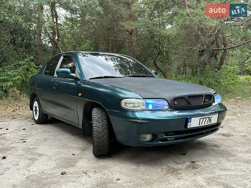 Седан Daewoo Nubira 1998 в 