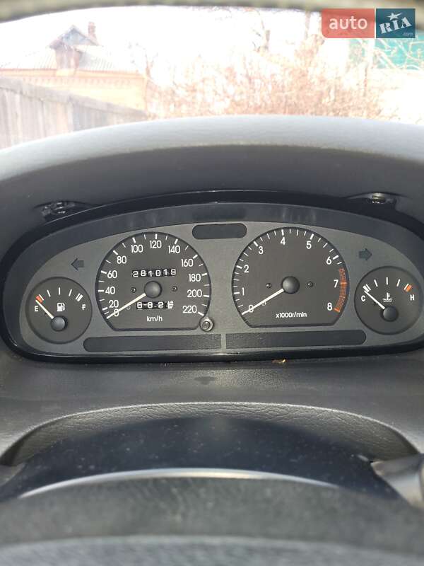 Седан Daewoo Nubira 1998 в Кропивницькому