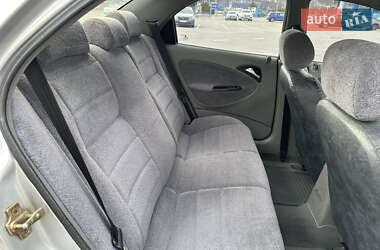 Седан Daewoo Nubira 2001 в 