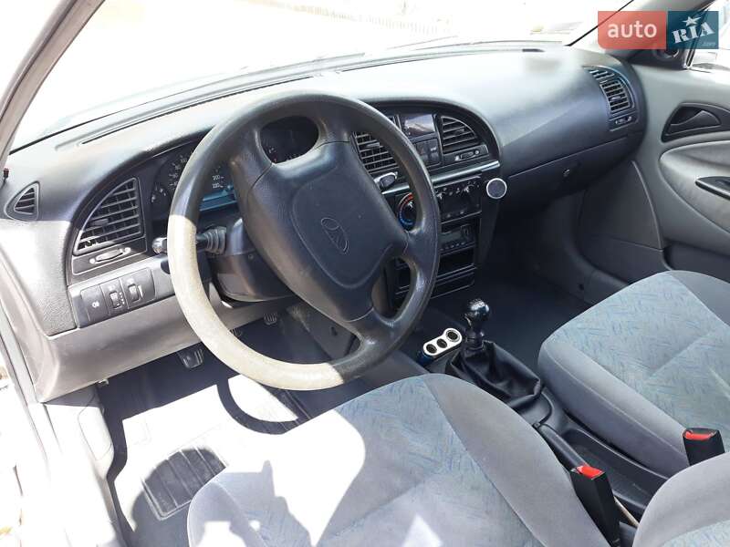 Седан Daewoo Nubira 1998 в Тернополе