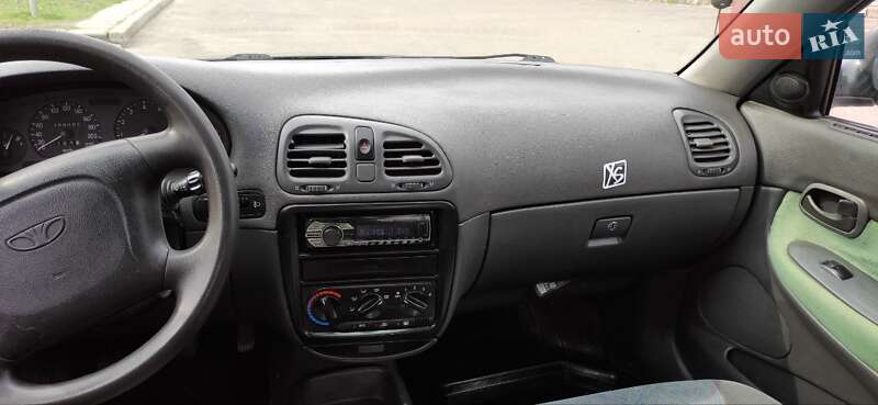 Седан Daewoo Nubira 1998 в Черкассах