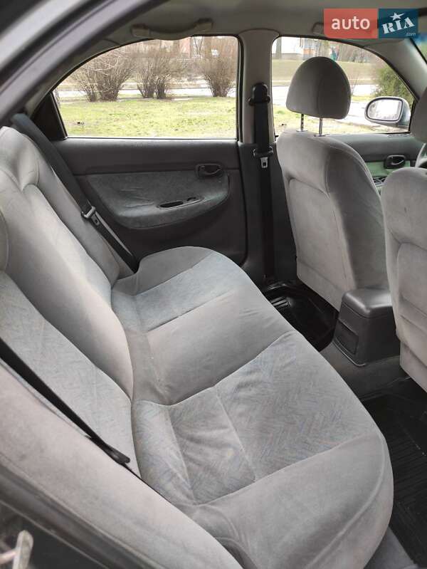 Седан Daewoo Nubira 1998 в Черкассах