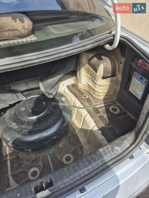 Седан Daewoo Nubira 2003 в Запорожье