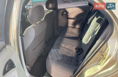 Седан Daewoo Nubira 2001 в 