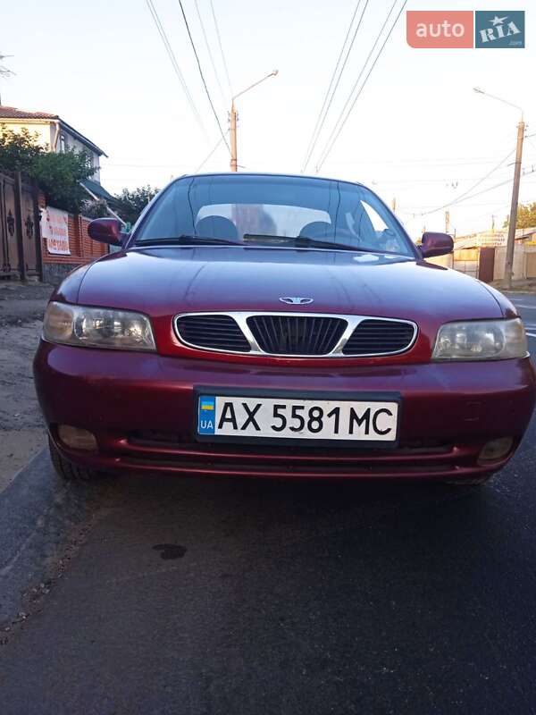 Седан Daewoo Nubira 1998 в Харкові