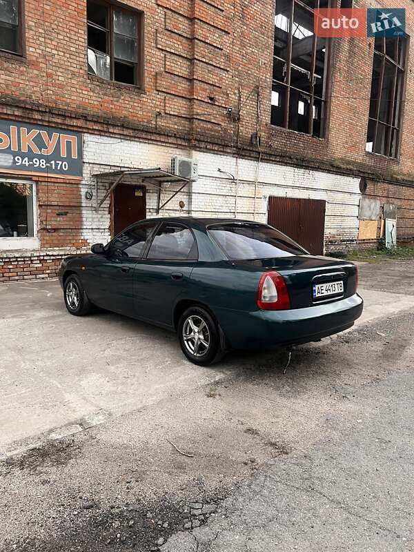 Седан Daewoo Nubira 1998 в Никополе