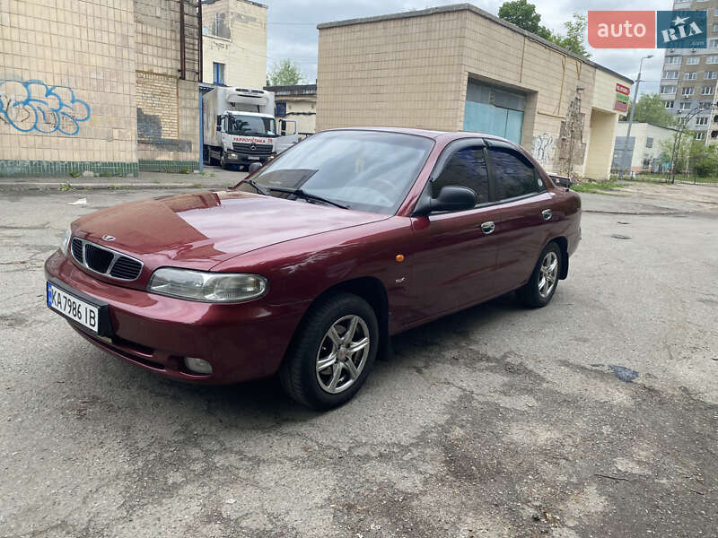 Daewoo Nubira 1998