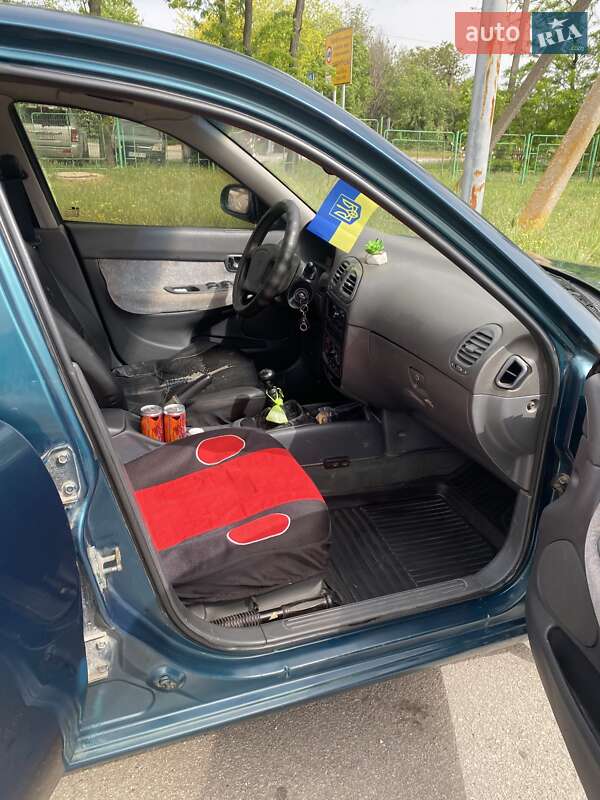 Седан Daewoo Nubira 1998 в Запорожье