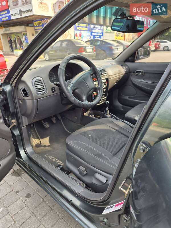 Седан Daewoo Nubira 1997 в Запорожье