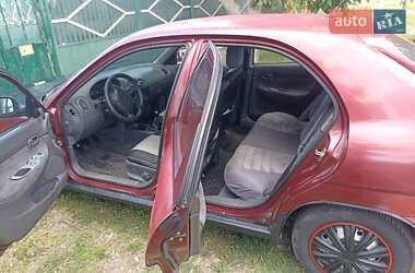 Хэтчбек Daewoo Nubira 1998 в 