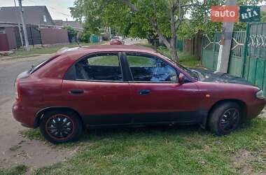 Хэтчбек Daewoo Nubira 1998 в 