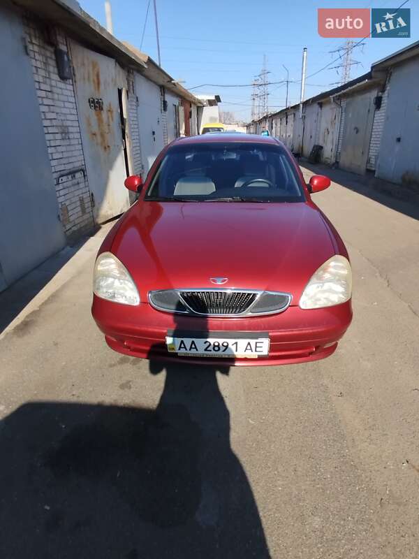 Седан Daewoo Nubira 2003 в Киеве