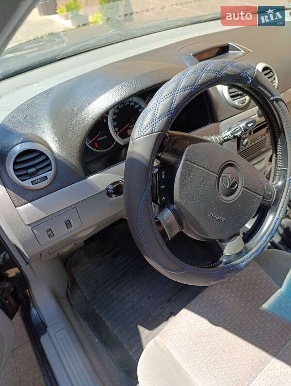 Універсал Daewoo Nubira 2004 в Сваляві