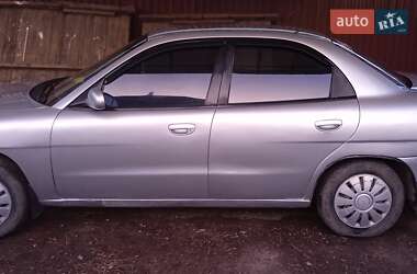 Седан Daewoo Nubira 1998 в Барвенкове