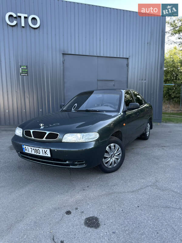 Седан Daewoo Nubira 1998 в 