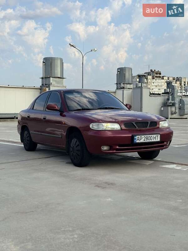 Седан Daewoo Nubira 1998 в Києві