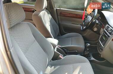 Седан Daewoo Nubira 2004 в 