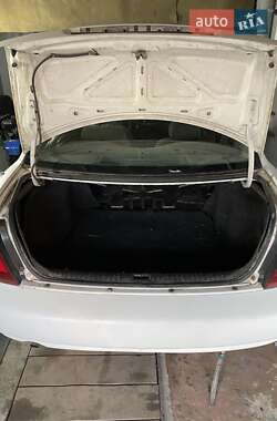 Седан Daewoo Nubira 1999 в 