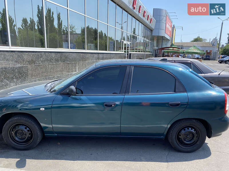 Хэтчбек Daewoo Nubira 1998 в Одессе