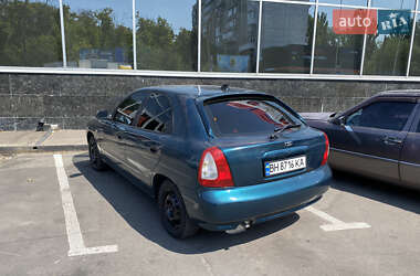 Хэтчбек Daewoo Nubira 1998 в 