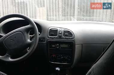Седан Daewoo Nubira 1998 в Доманевке