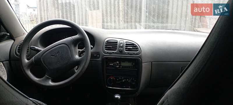 Седан Daewoo Nubira 1998 в 