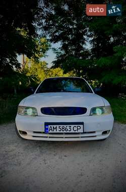 Седан Daewoo Nubira 1998 в Житомире