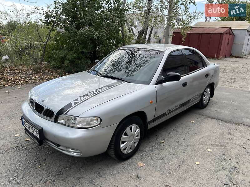 Седан Daewoo Nubira 1998 в 